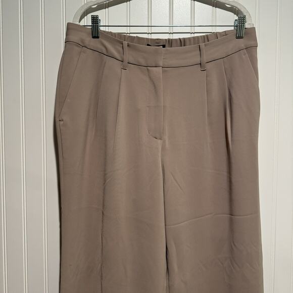 Quince Stretch Crepe Pleated Wide Leg Pants Morel Gray NEW Size 14 - Picture 3 of 9